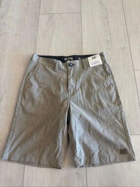 Billibong boys shorts size 26